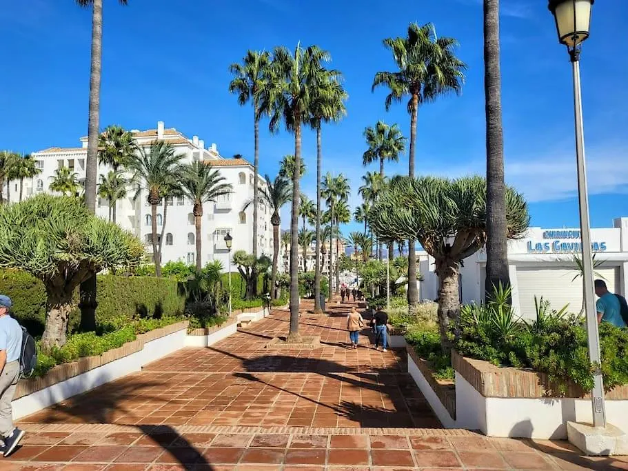 Marina Castillo, Beachfront Sea Views 500M To Beach And Duquesa Marina Manilva Spain