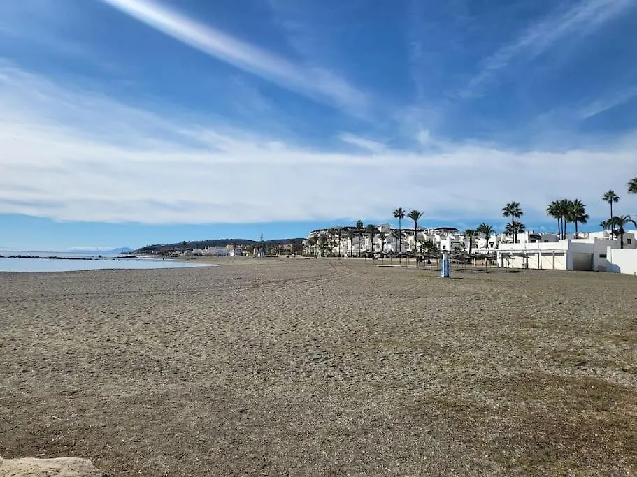 Marina Castillo, Beachfront Sea Views 500M To Beach And Duquesa Marina Manilva