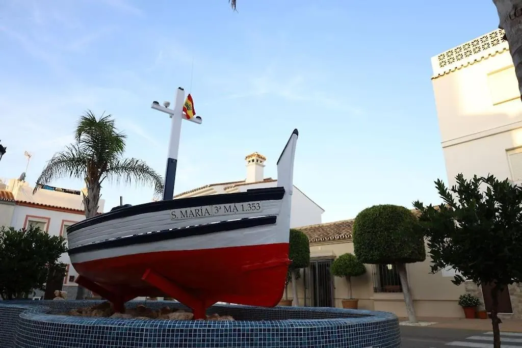 Marina Castillo, Beachfront Sea Views 500M To Beach And Duquesa Marina Manilva Apartment