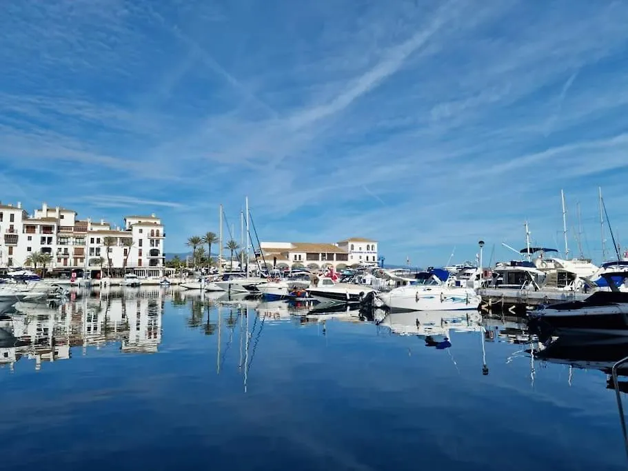 Apartment Marina Castillo, Beachfront Sea Views 500M To Beach And Duquesa Marina Manilva Spain
