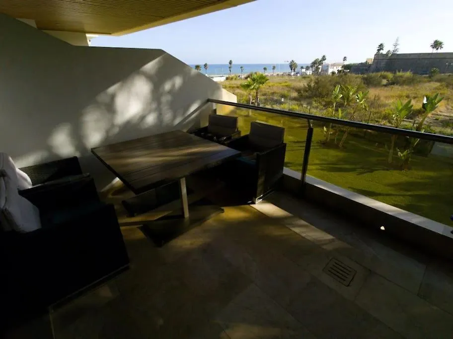 Marina Castillo, Beachfront Sea Views 500M To Beach And Duquesa Marina Manilva Spain