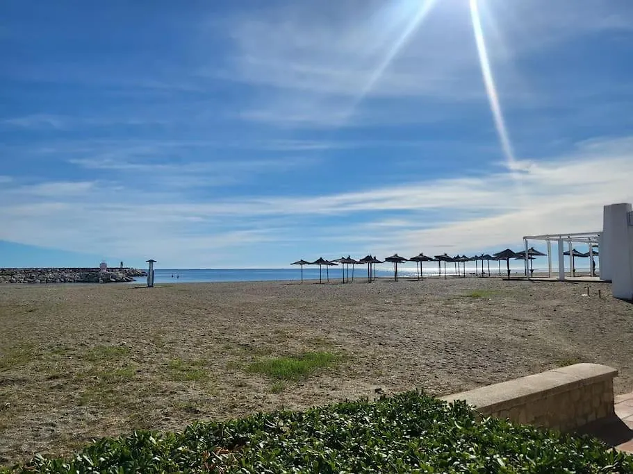 Marina Castillo, Beachfront Sea Views 500M To Beach And Duquesa Marina Manilva Apartment