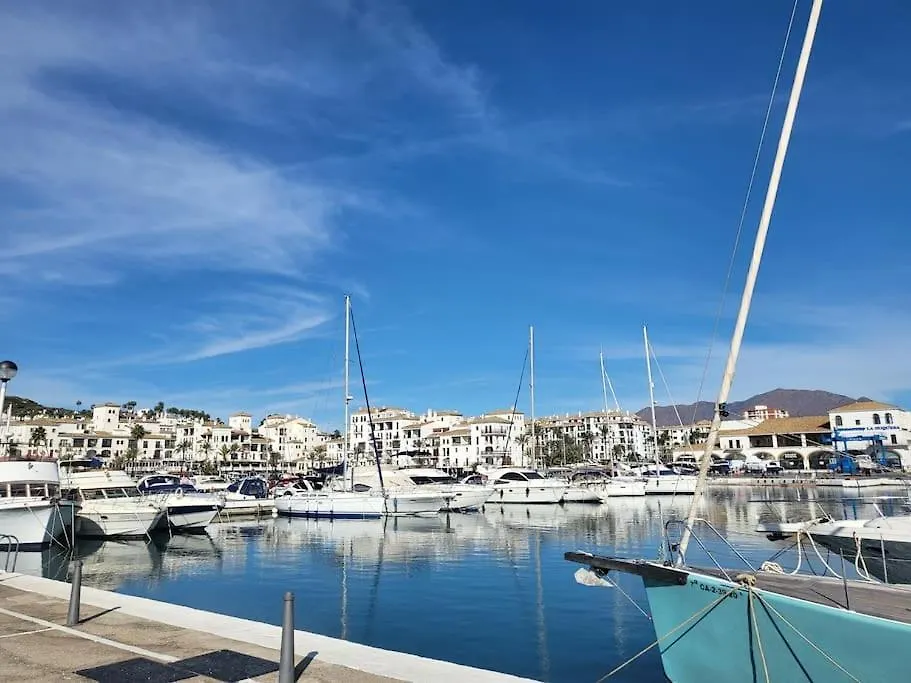 Apartment Marina Castillo, Beachfront Sea Views 500M To Beach And Duquesa Marina Manilva