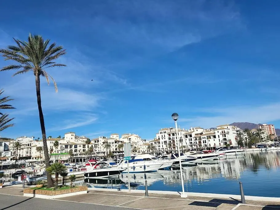 Apartment Marina Castillo, Beachfront Sea Views 500M To Beach And Duquesa Marina Manilva Spain