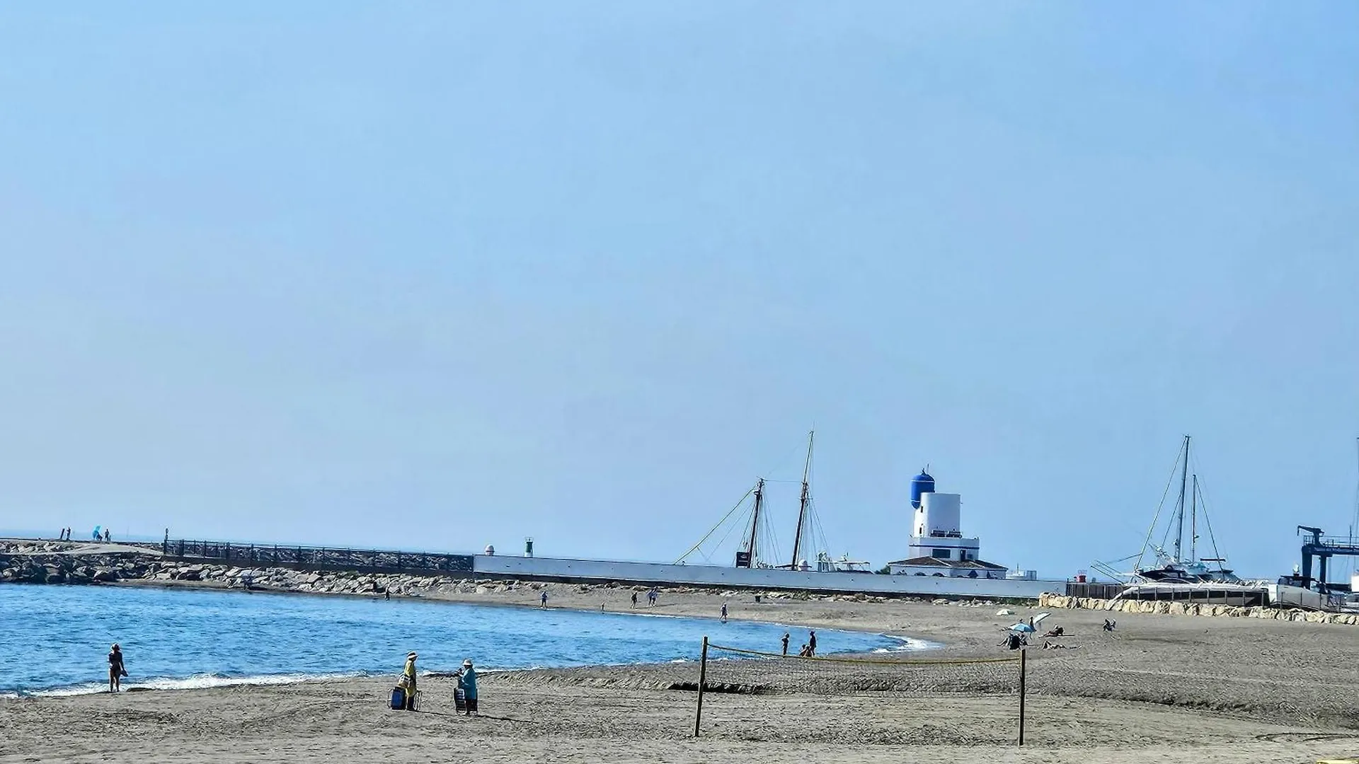 Marina Castillo, Beachfront Sea Views 500M To Beach And Duquesa Marina Manilva Apartment